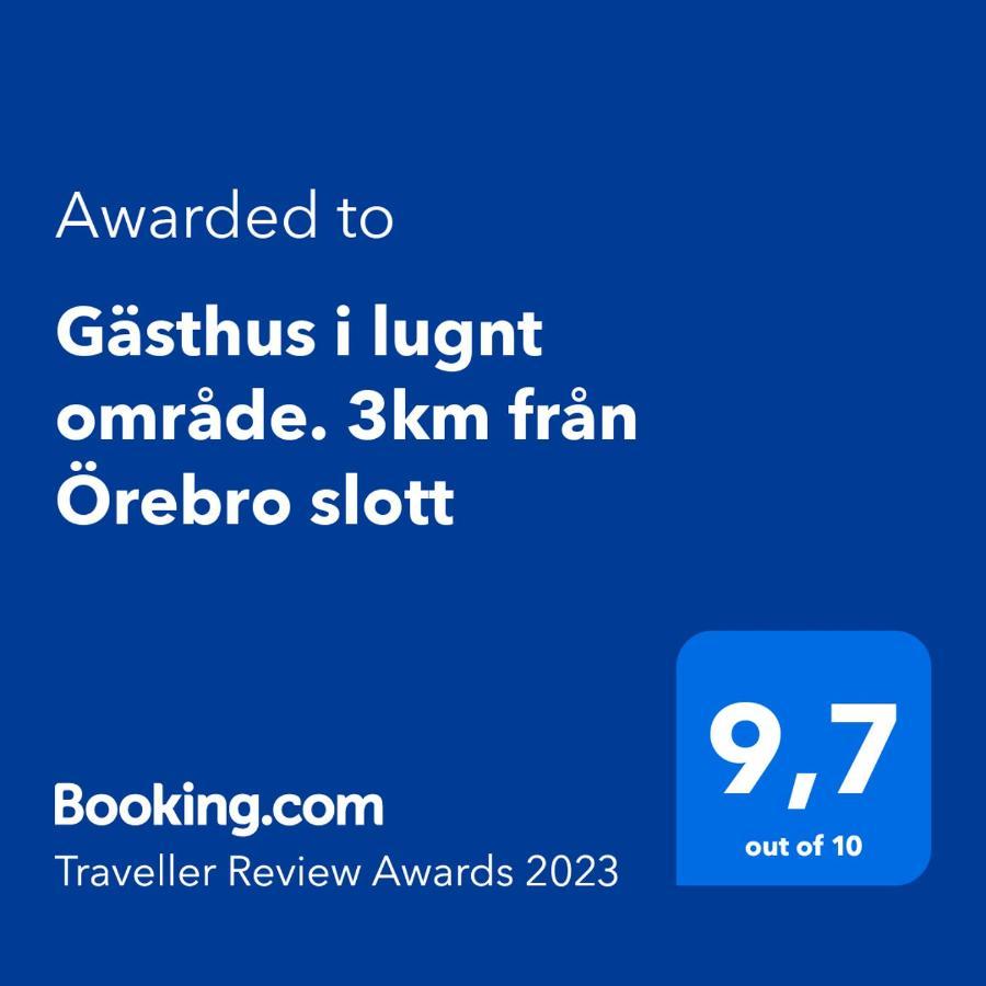 Gaesthus I Lugnt Omrade. 3Km Fran Oerebro Slott Villa Exterior photo